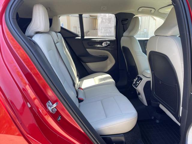 2019 Volvo XC40 T4 Momentum