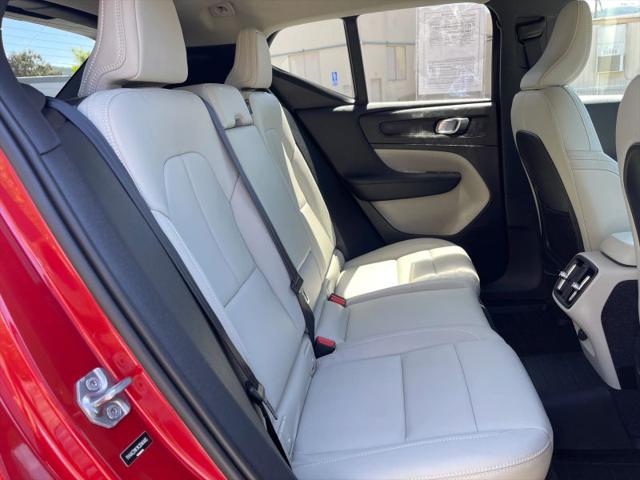 2019 Volvo XC40 T4 Momentum