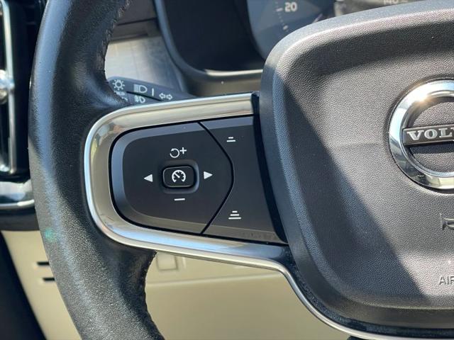 2019 Volvo XC40 T4 Momentum