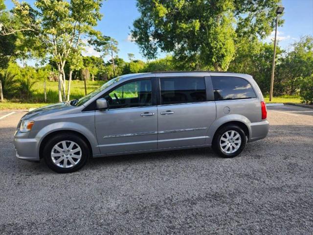 2016 Chrysler Town & Country Touring for sale in Vero Beach, FL