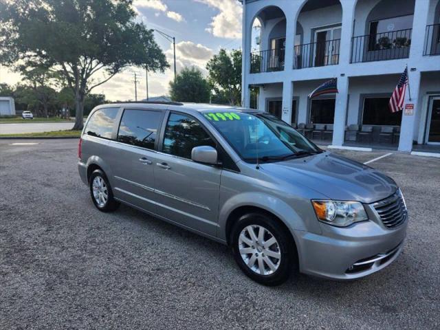 2016 Chrysler Town & Country Touring