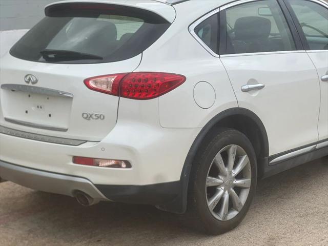 2016 INFINITI QX50 Base