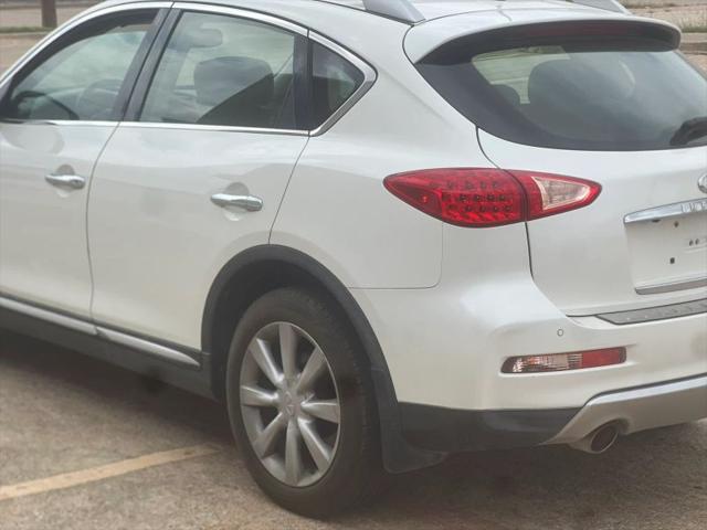 2016 INFINITI QX50 Base