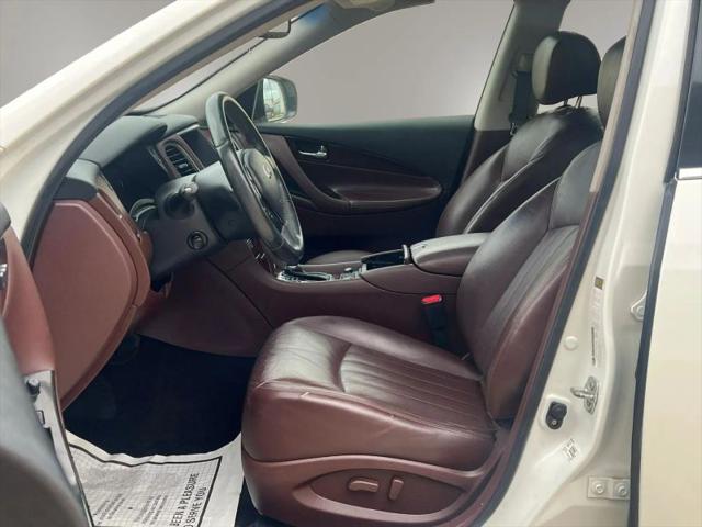 2016 INFINITI QX50 Base