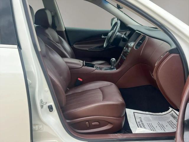 2016 INFINITI QX50 Base