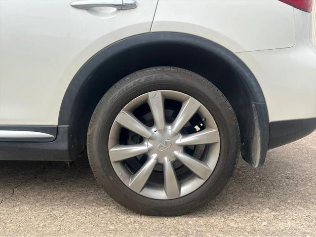 2016 INFINITI QX50 Base