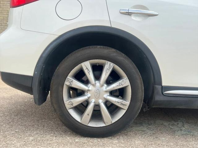 2016 INFINITI QX50 Base