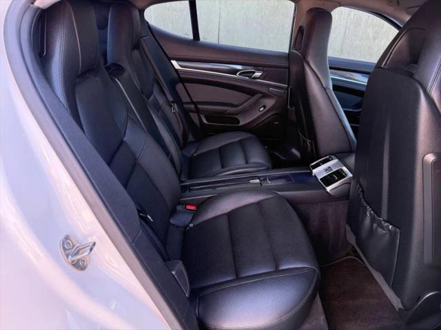 2013 Porsche Panamera Base