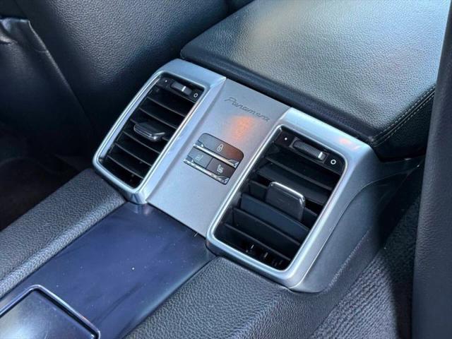 2013 Porsche Panamera Base