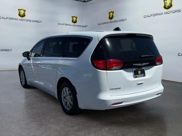 2022 Chrysler Voyager LX