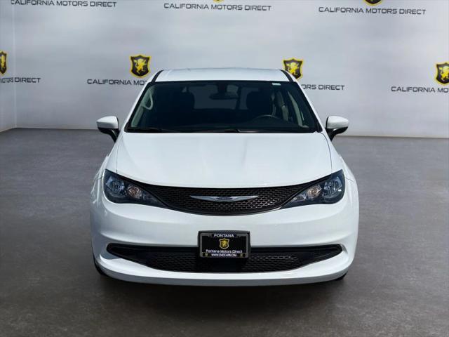 2022 Chrysler Voyager LX