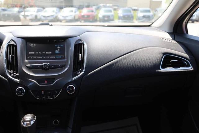 2017 Chevrolet Cruze LT Auto