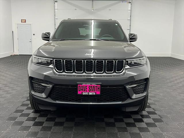 2025 Jeep Grand Cherokee Laredo 4x4