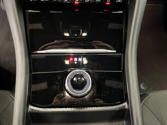 2025 Jeep Grand Cherokee Laredo 4x4