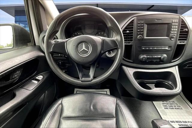 2016 Mercedes-Benz Metris Standard