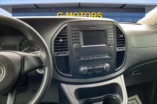 2016 Mercedes-Benz Metris Standard