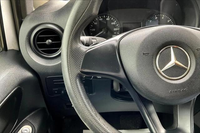 2016 Mercedes-Benz Metris Standard