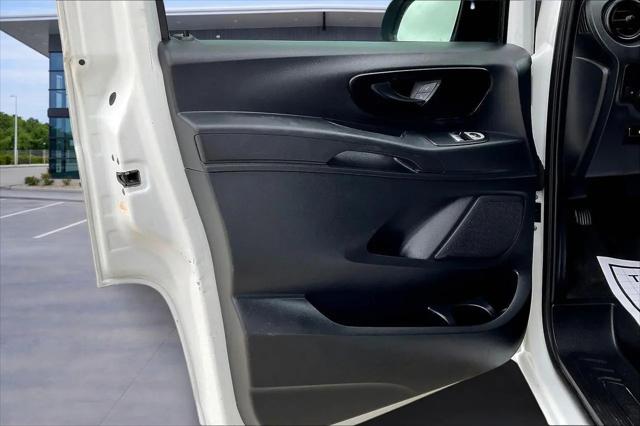 2016 Mercedes-Benz Metris Standard