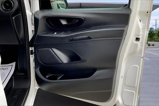 2016 Mercedes-Benz Metris Standard