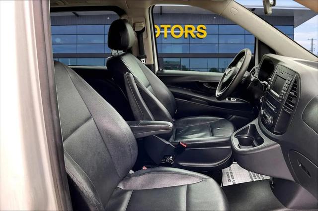 2016 Mercedes-Benz Metris Standard