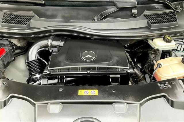 2016 Mercedes-Benz Metris Standard