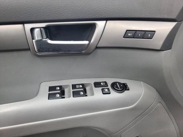 2009 Kia Borrego EX V8