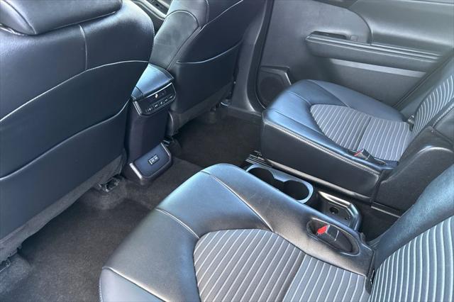 2025 Toyota Highlander XSE - Photo 16