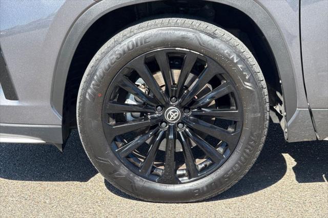 2025 Toyota Highlander XSE - Photo 30