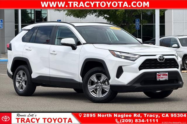 2025 Toyota RAV4 XLE AWD's photo