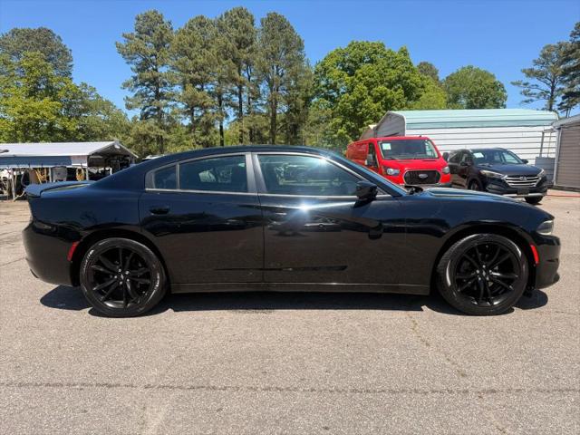 2017 Dodge Charger SE RWD