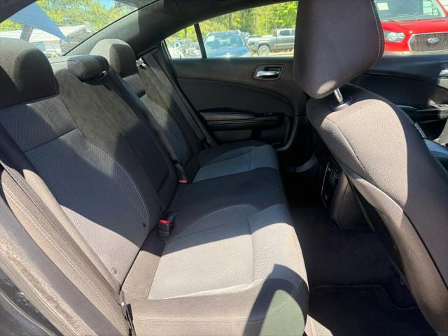 2017 Dodge Charger SE RWD