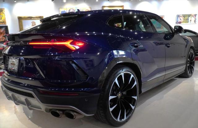 2020 Lamborghini Urus Base