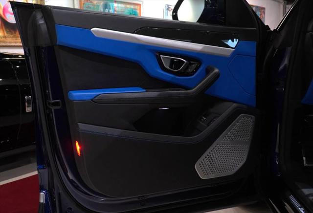 2020 Lamborghini Urus Base