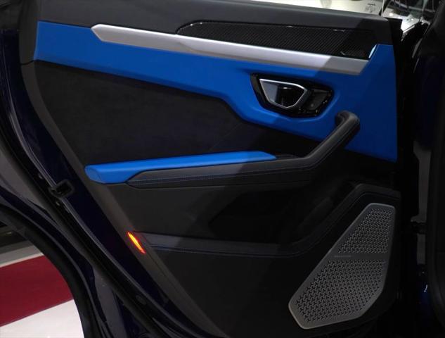 2020 Lamborghini Urus Base