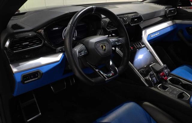 2020 Lamborghini Urus Base