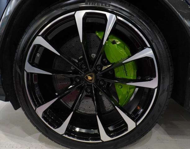2020 Lamborghini Urus Base