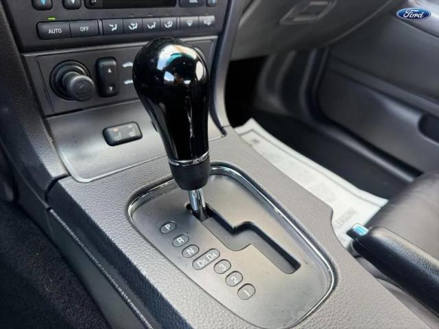 2003 Ford Thunderbird Base
