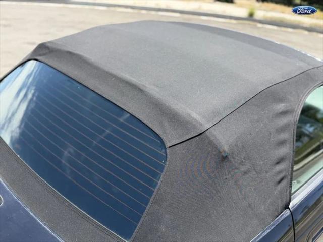2003 Ford Thunderbird Base