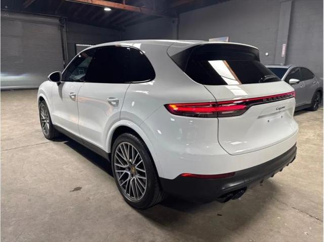 2023 Porsche Cayenne Platinum Edition