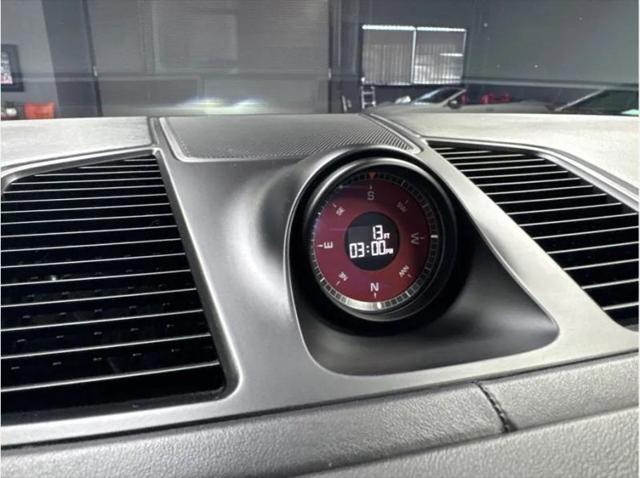 2023 Porsche Cayenne Platinum Edition