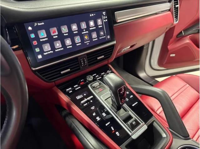 2023 Porsche Cayenne Platinum Edition