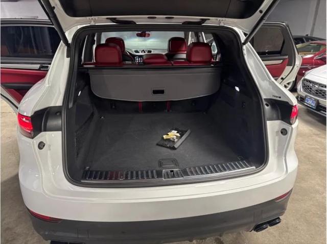 2023 Porsche Cayenne Platinum Edition