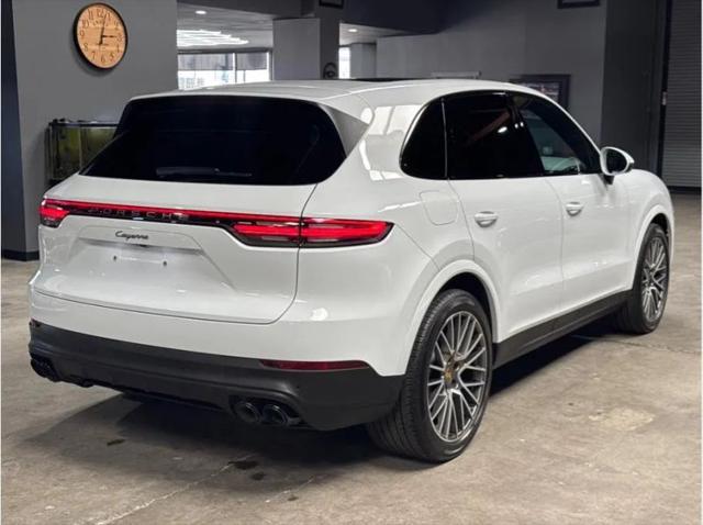 2023 Porsche Cayenne Platinum Edition