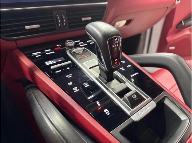 2023 Porsche Cayenne Platinum Edition