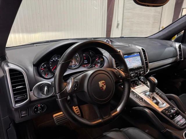 2014 Porsche Cayenne GTS