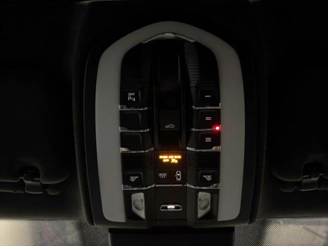 2014 Porsche Cayenne GTS