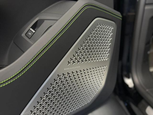 2022 Lamborghini Urus Pearl Capsule