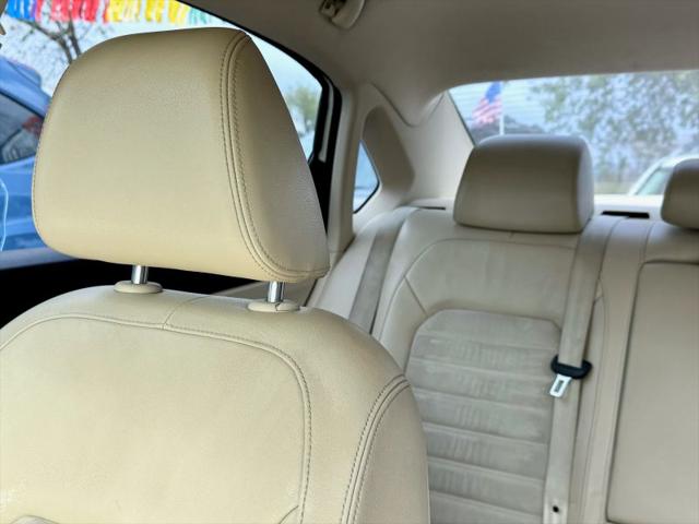 2014 Volkswagen Passat 1.8T SEL Premium