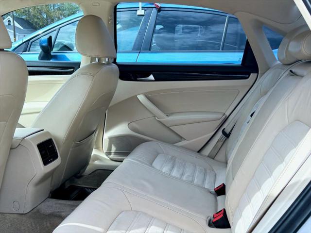 2014 Volkswagen Passat 1.8T SEL Premium