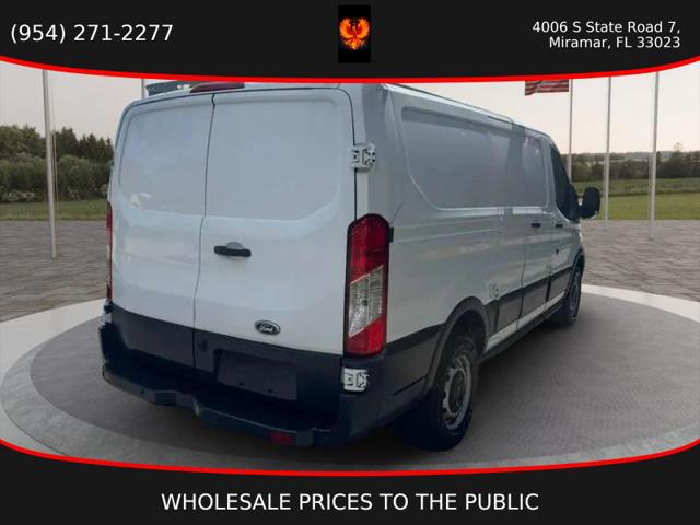 2017 Ford Transit w/60/40 Side Door w/RWB